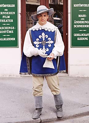 http://www.kostuem.at/img/pop_hist_13.jpg